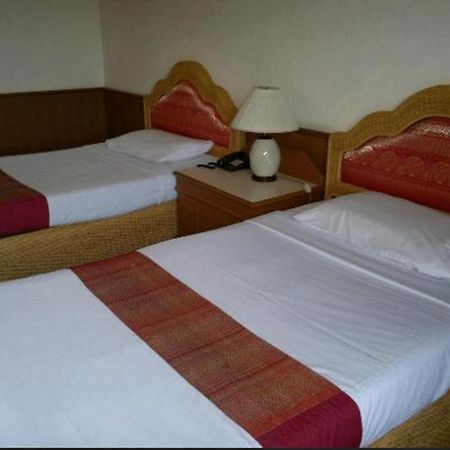 Pailyn Hotel Sukhothai Buitenkant foto