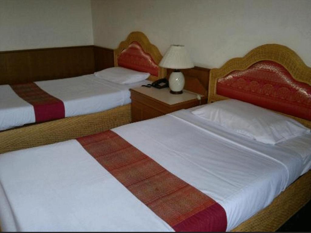 Pailyn Hotel Sukhothai Buitenkant foto