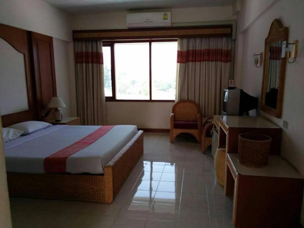 Pailyn Hotel Sukhothai Buitenkant foto