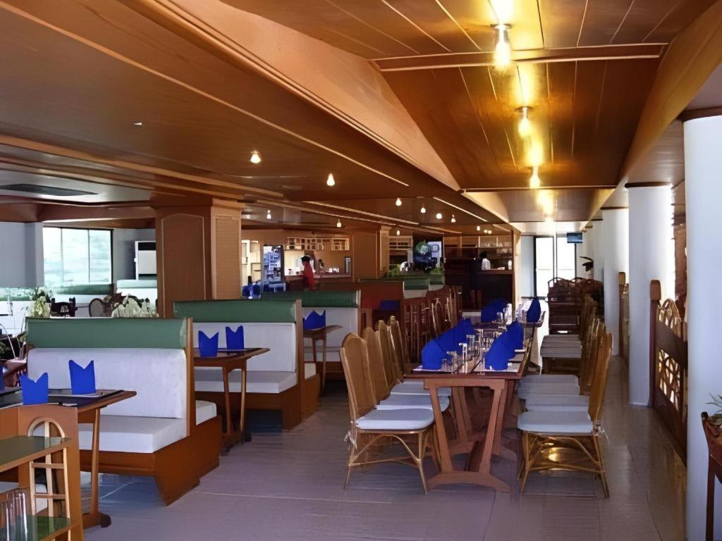Pailyn Hotel Sukhothai Buitenkant foto