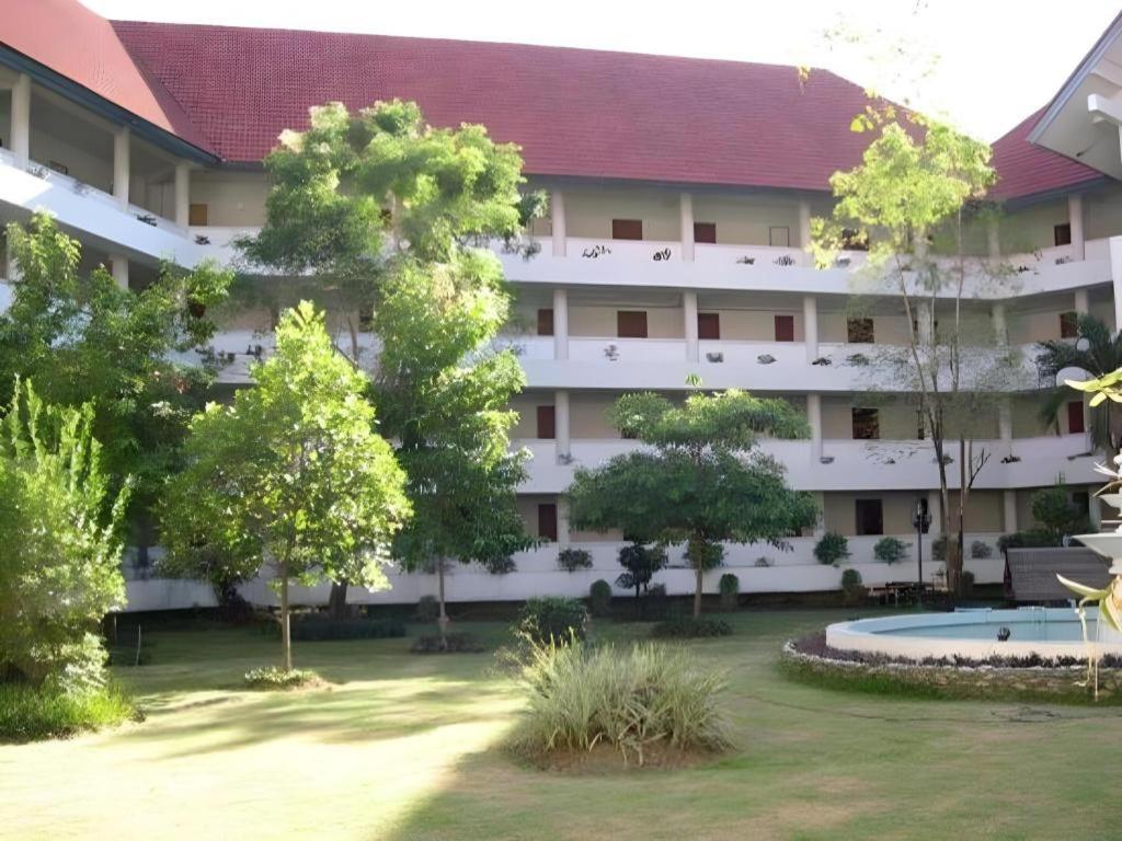 Pailyn Hotel Sukhothai Buitenkant foto