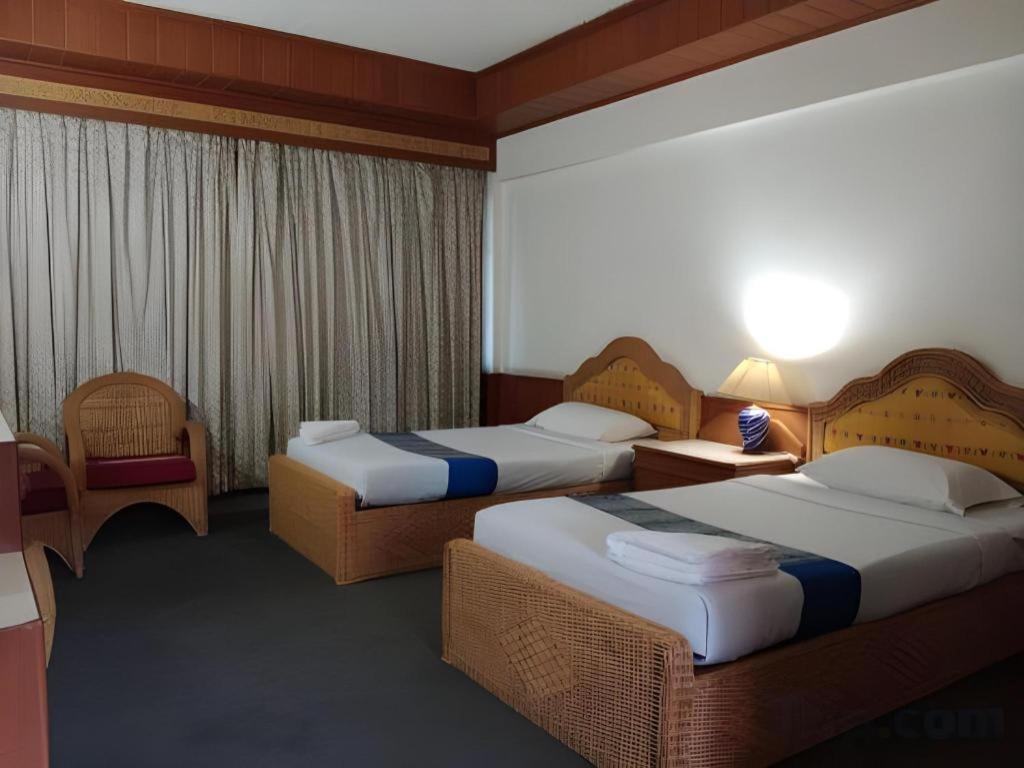 Pailyn Hotel Sukhothai Buitenkant foto